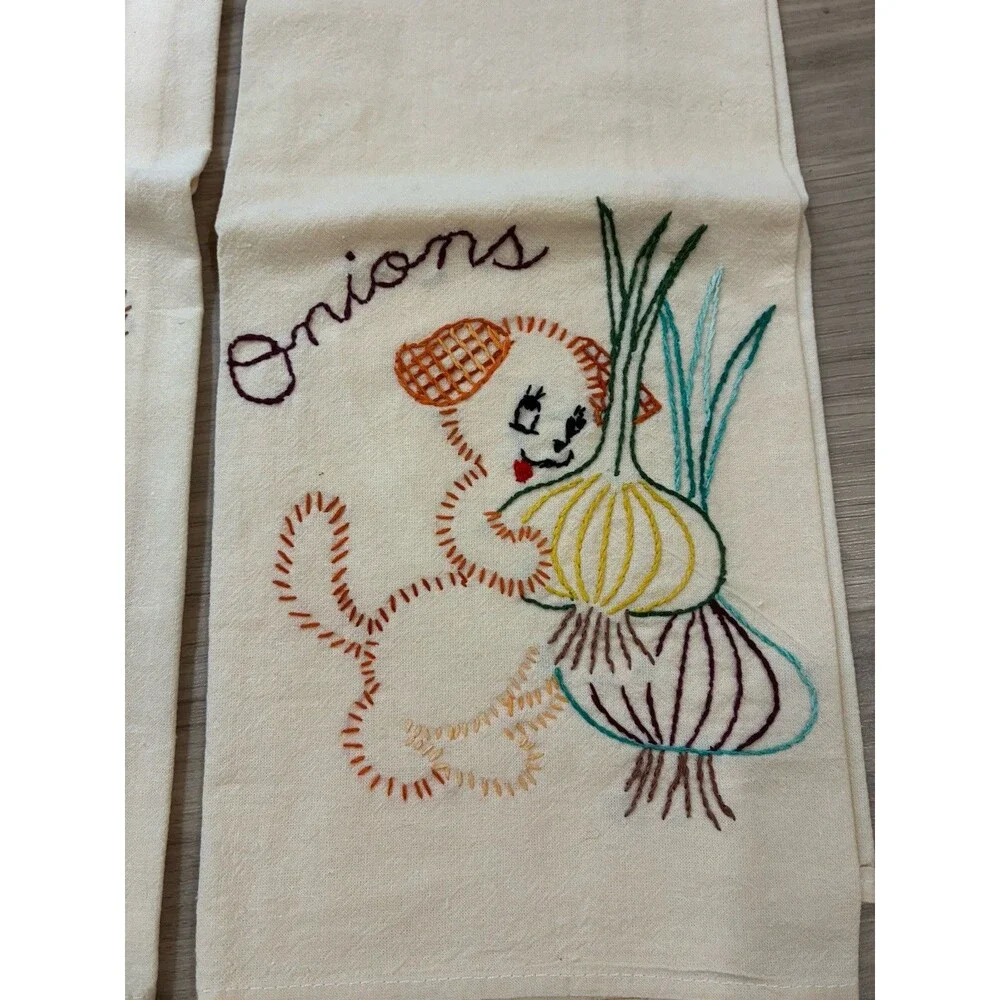 Lot of 3 Vintage Linen Kitchen Hand Towels HAND EMBROIDERED Dogs Vegetables